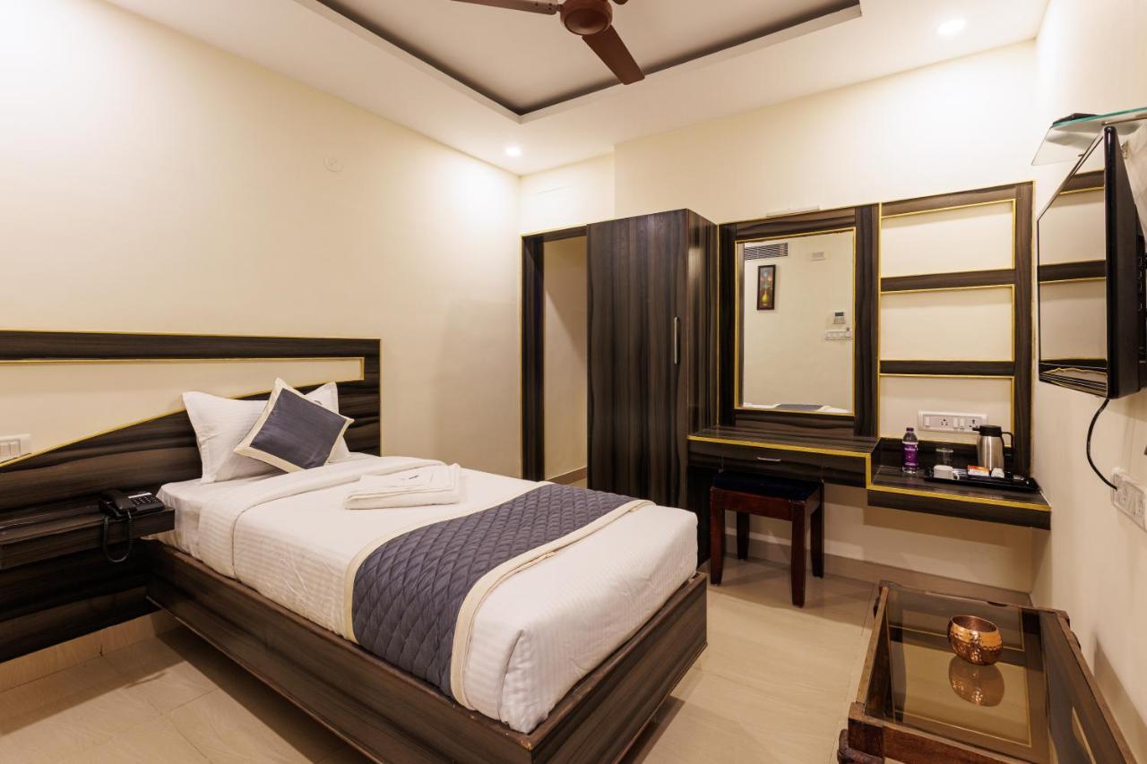 Hotel Comfort Park - Opposite Sri Ramachandra Medical College Porur 钦奈 外观 照片